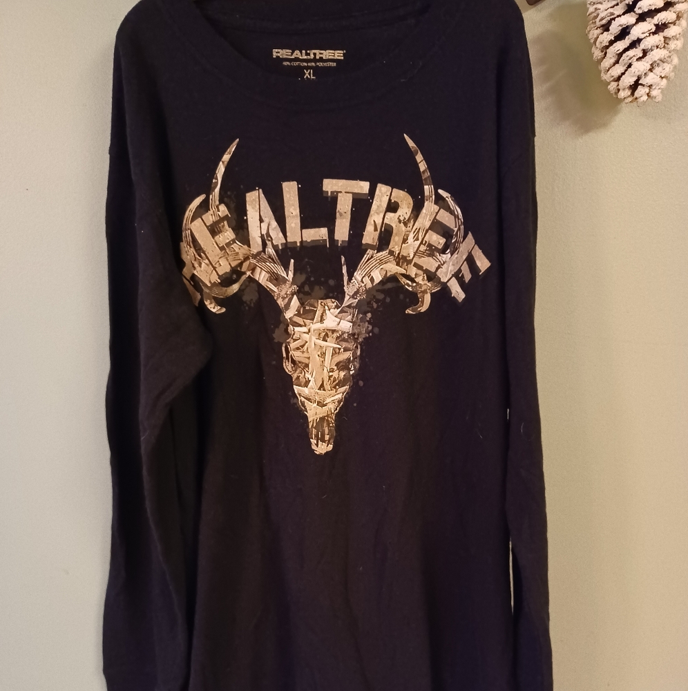 Realtree Boys Black long sleeve shirt